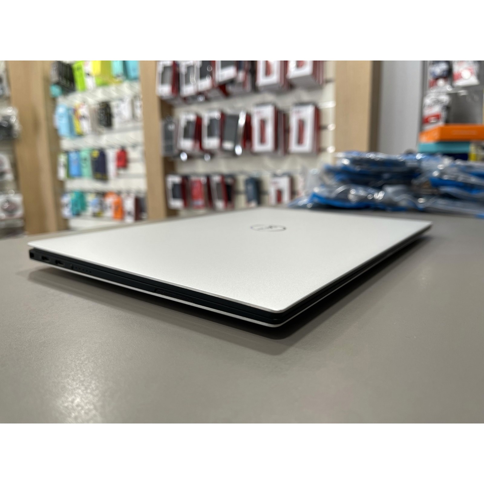 Dell XPS 7390 UHD Touch (i7/16gb/512gb)