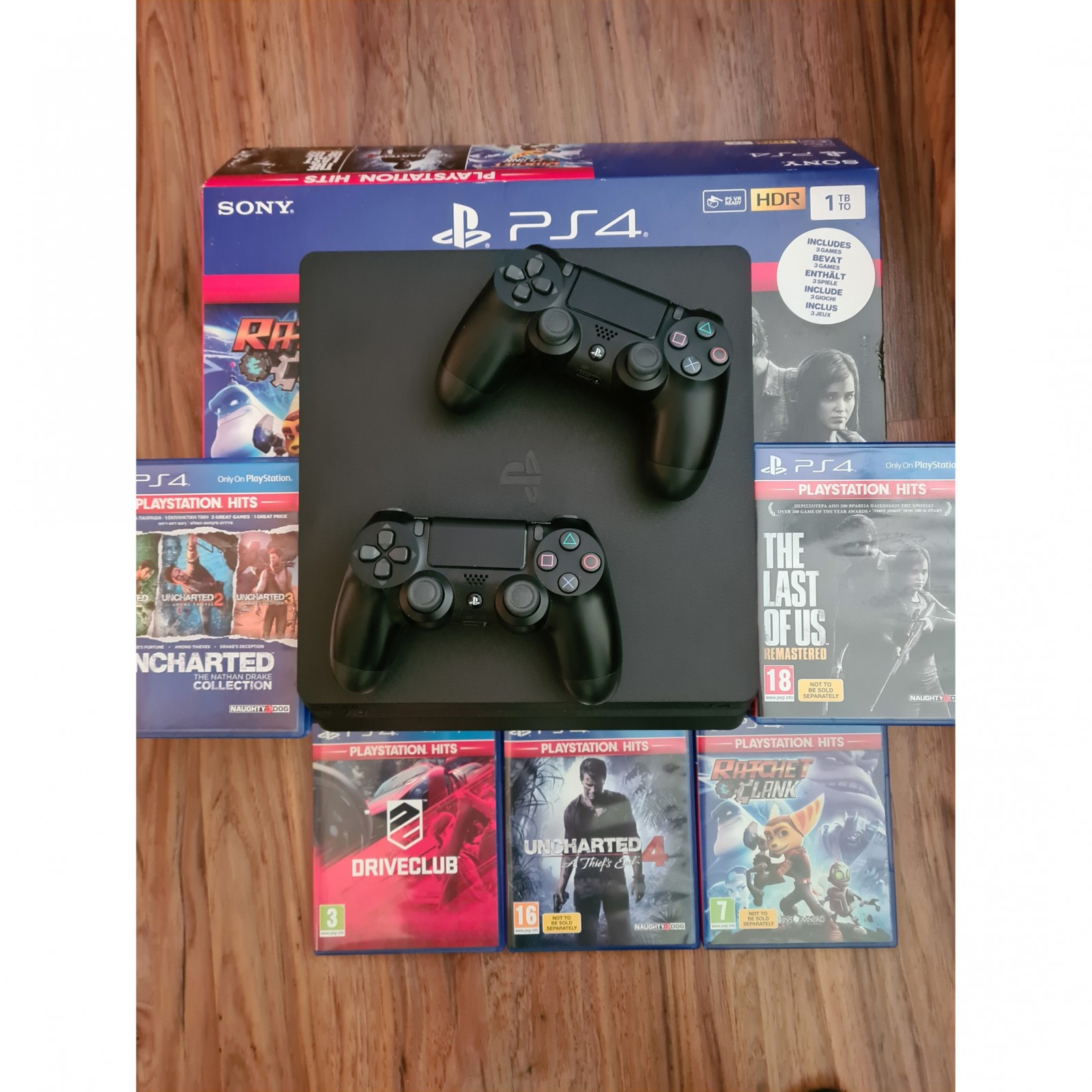 Ps4 1tb with 7 Games and 2 Controllers